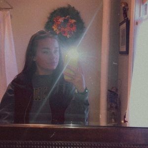 Meet your Posher, Danika